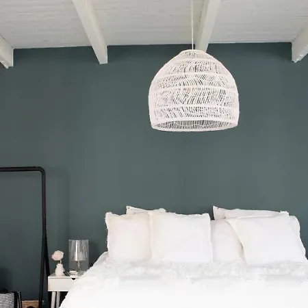 Slapen Op 16 Bed & Breakfast