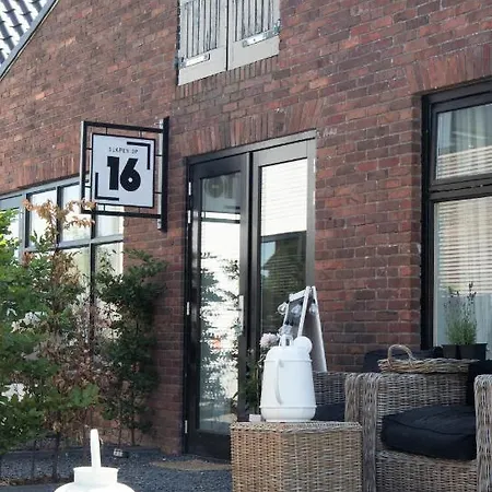 Slapen Op 16 Bed & Breakfast *